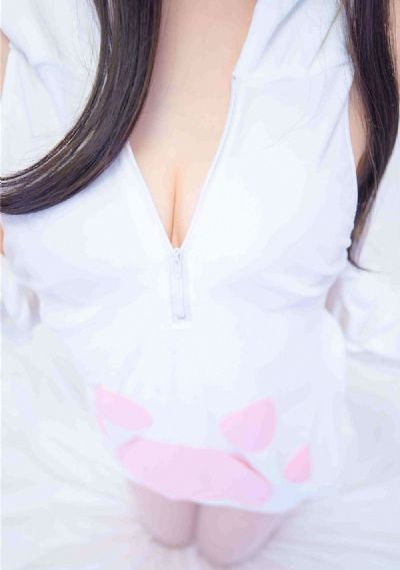 美女露出胸让男生狂揉_DVD全集免费播放