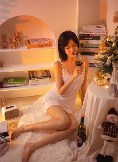女秘书的特别招待_蓝光在线视频播放